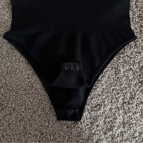 Black Seamless Shapewear Bodysuit - Brand: - Picture 3 of 6
